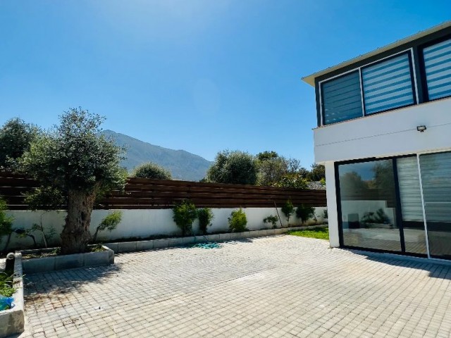 Ozankoy 5+1 villa for long term rent available from 12th October 