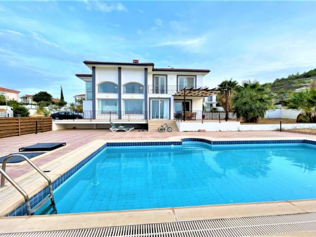 3 Bedroom Villa for Sale in Karsiyaka