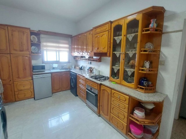 Bungalow mit 3 Schlafzimmern zum Verkauf in Karaoğlanoğlu