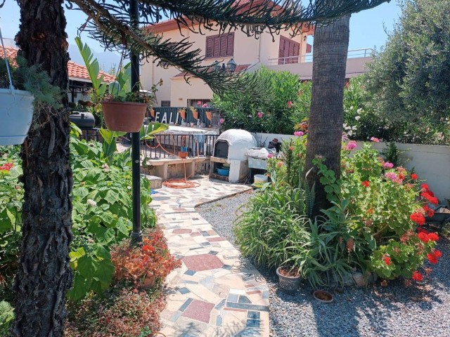 Villa mit 3 Schlafzimmern zum Verkauf in Karaoğlanoğlu