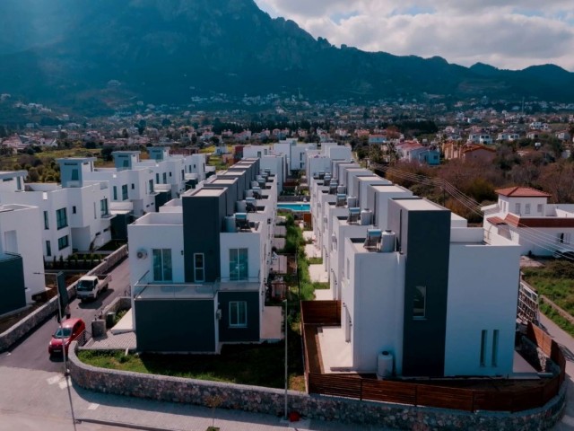 Neubauwohnungen am Meer mit 1 Schlafzimmer zum Verkauf in Karsiyaka