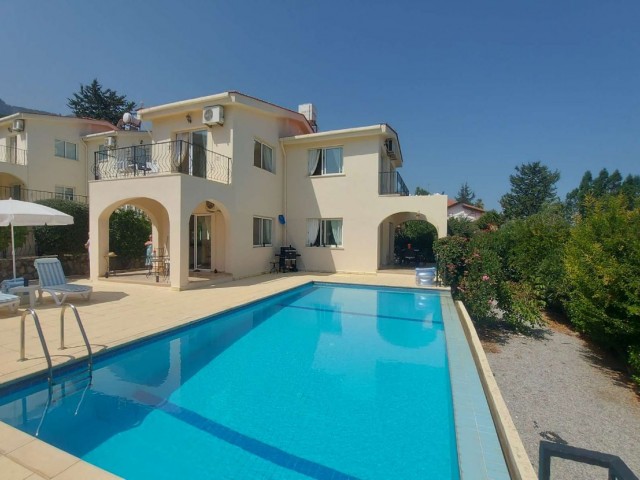 Superb 3 bedroom Detached Villa in Prime Location 