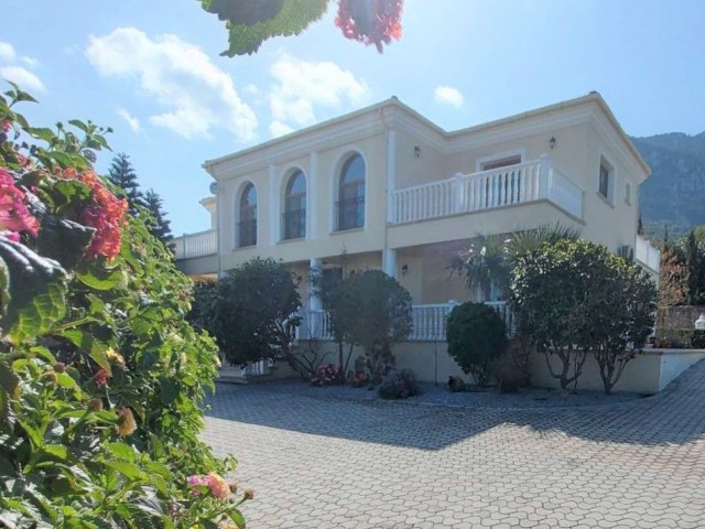 Amazing 5 Bedroom Villa For Sale in Lapta! 