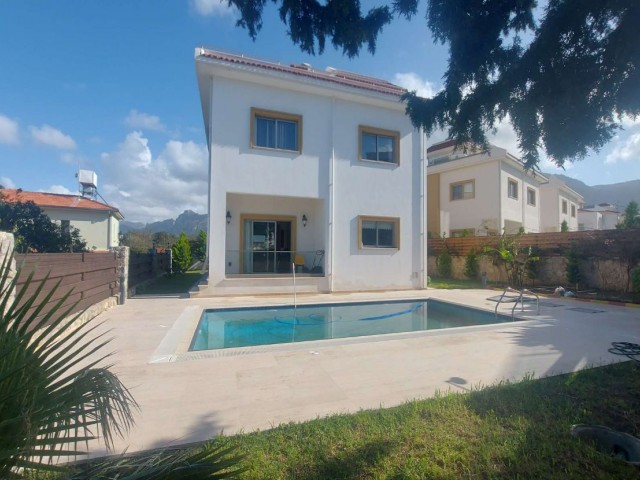 Villa mit 3 Schlafzimmern zum Verkauf in Alsancak