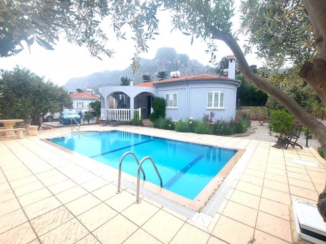 3 Bedroom Bungalow For Sale in Karsiyaka