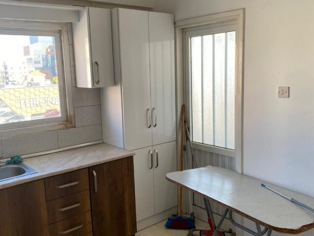 CLOSE TO SALAMIS STREET, FULLY FURNISHED, ULTRA WIDELY SUITABLE FOR FAMILY LIFE 3+1 FLAT