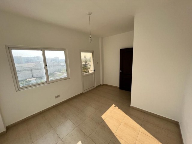 3+1 Flat for Sale in Famagusta, Suitable for an Office on the Street