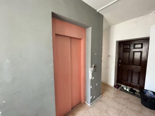 3+1 Flat for Sale in Famagusta, Suitable for an Office on the Street