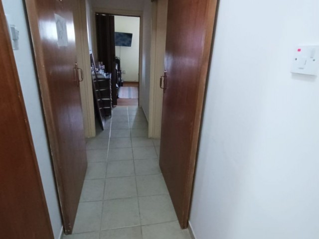 GAZİMAĞUSA MERKEZDE SATILIK  MASRAFSIZ 3+1 DAİRE