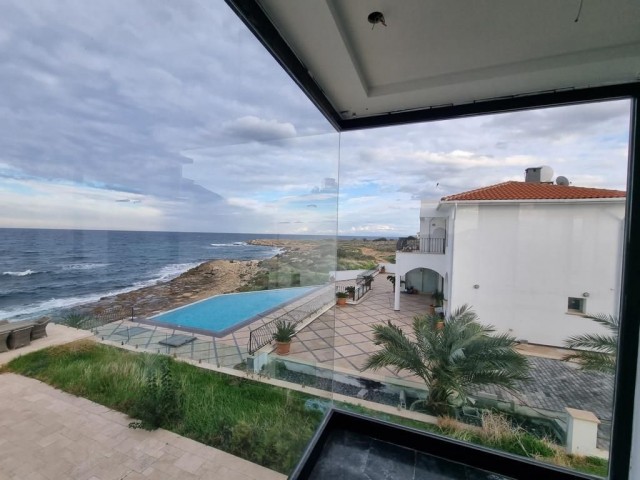 3 bedrooms sea front villa, in half donum land in karsiyaka girne