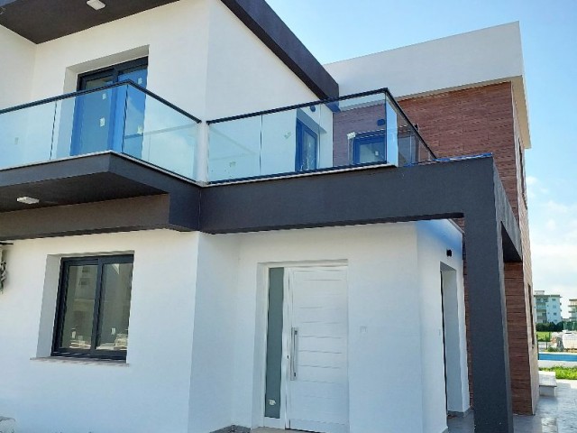 Duplex villa 3+1 in the Leo villa residential complex in Iskele, low price