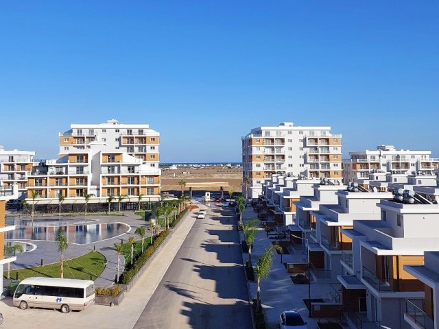 Apartment 2+1 with sea views in Royal Sun Elite, delivery of the house in 2024, low price