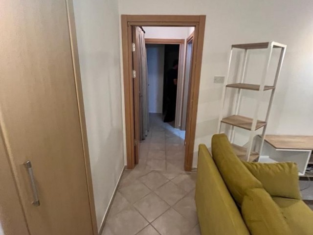 Wohnung zu vermieten 2+1 in Safakoy, Bezirk Boaz mit Meerblick