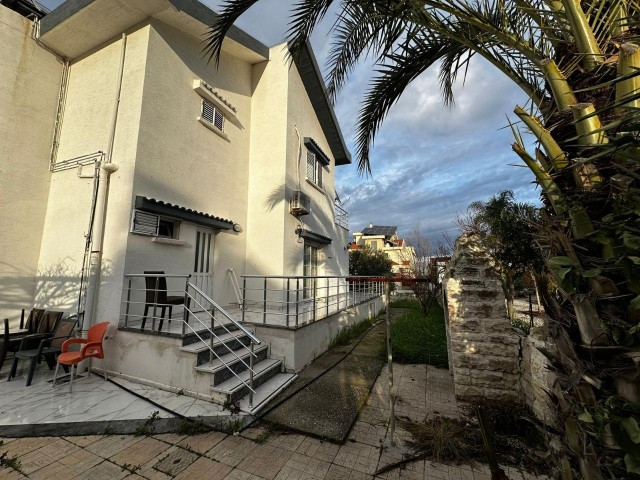 DENİZ MANZARALİ SATILIK VILLA 