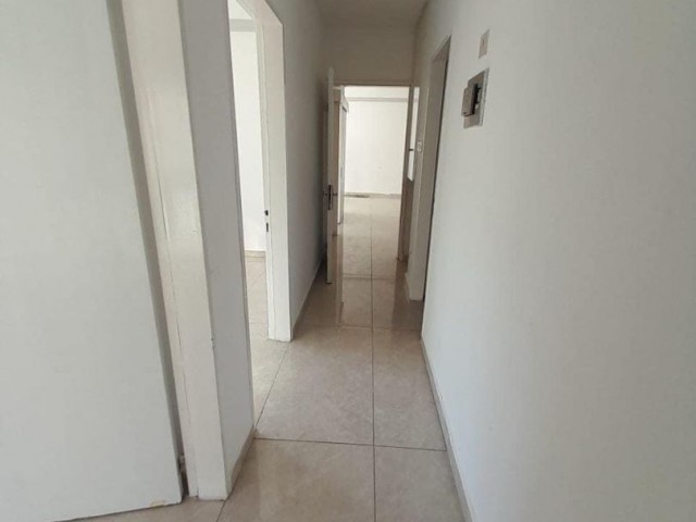 MAĞUSA MERKEZ SATILIK 3+1 DAİRE