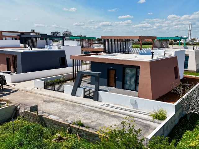 Бунгало в Yeni Bogazici  3+1 с бассейном с собственной террасой на крыше: земельный участок 420 кв.м. Осталось всего 2 бунгало с планом оплаты! Передача ключей в апреле 2024 года.