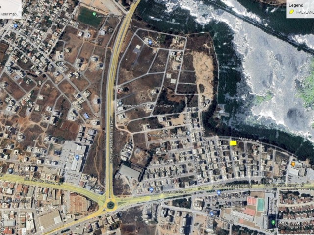 Grundstück zum Verkauf in der Region Famagusta, nur wenige Gehminuten von der WWU entfernt, geeignet für den Bau von Wohnungen
