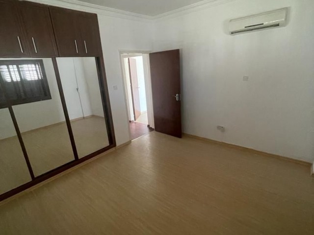 Girne Merkezde Satılık Penthouse 3+1