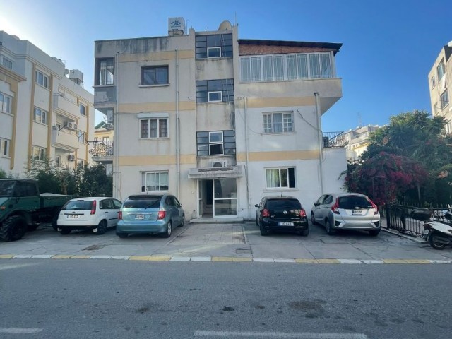 Girne Merkezde Satılık Penthouse 3+1