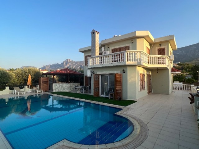 LUXURY VILLA WITH SEA VIEW IN EDREMİT 