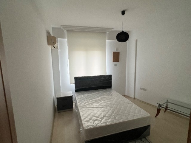 GİRNE MERKEZDE FUL EŞYALI 2+1 DAİRE