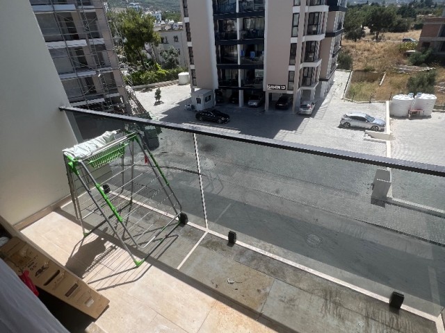 SPACIOUS 2+1 FLAT FOR RENT IN THE CENTER OF KYRENIA