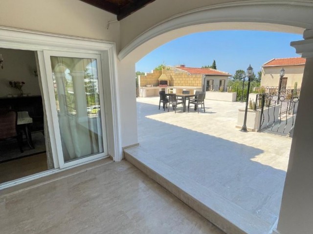 Saken Özel Villa Girne Edremit  / Saken Private Villa Kyrenia Edremit / (4+1)