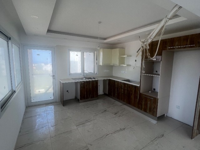 3+1 LUXURIOUS FLAT WITH MOUNTAIN AND SEA VIEW IN KYRENIA CENTER