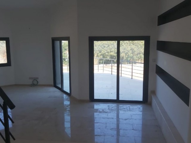 Villa 4+1 For Sale in Alsancak