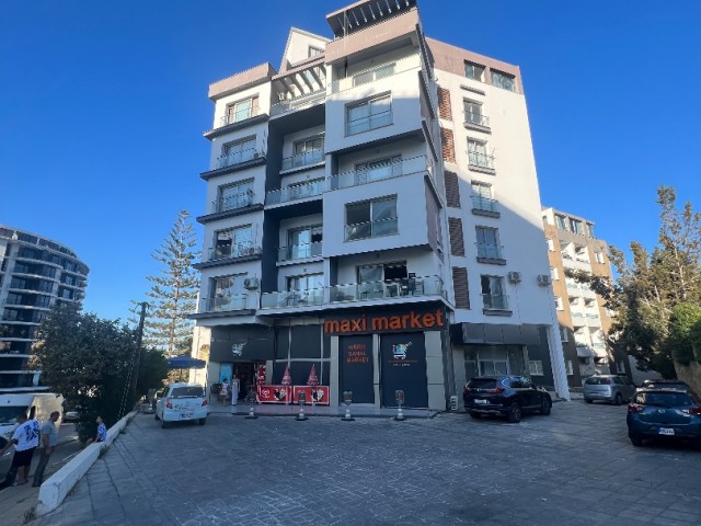 Geräumige 2+1-Wohnung im Zentrum von Kyrenia