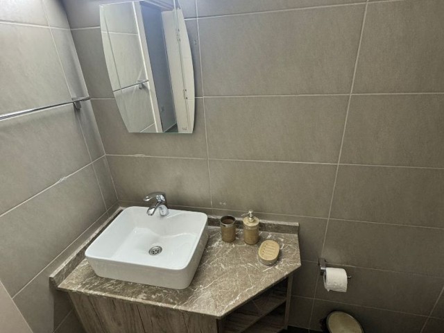  Saken JACK  Girne MERKEZ  Kyrenia Alsancak (2+1) Girne Merkez' de Günlük Kiralık  DENİZ MANZARALI