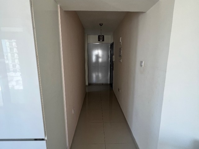 2+1 WOHNUNG ZU VERMIETEN IM KYRENIA CENTER