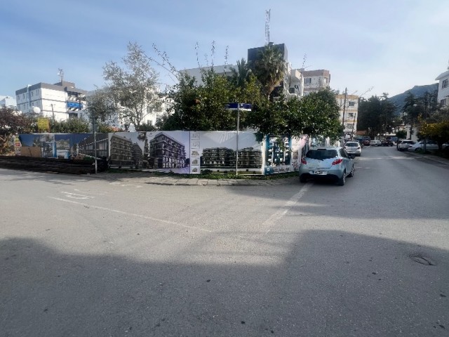SHOPS AND 3+1 FLATS IN KYRENIA CENTER