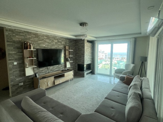 YENİ LİMAN BÖLGESİNDE LÜKS PENTHOUSE DAİRE