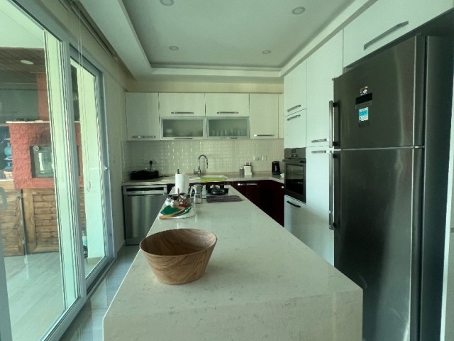 YENİ LİMAN BÖLGESİNDE LÜKS PENTHOUSE DAİRE