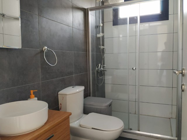 2+1 Wohnung Zu Verkaufen In Nikosia Yenisehir ** 