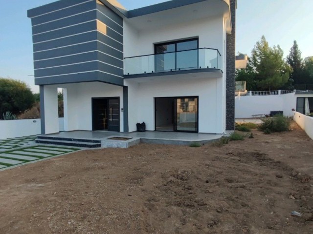 4+1 Villa Zum Verkauf In Nikosia Mitreissend ** 