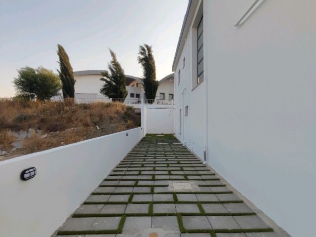 4+1 Villa Zum Verkauf In Nikosia Mitreissend ** 