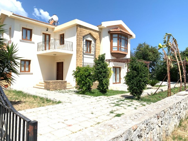 Villa  in Alsancak, Kyrenia