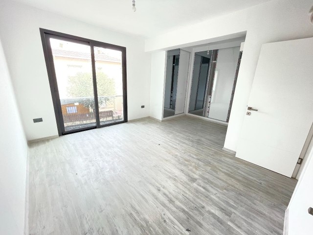 5 + 1 TRIPLEX VILLA ZUM VERKAUF IN ZYPERN KYRENIA OZANKÖY ** 