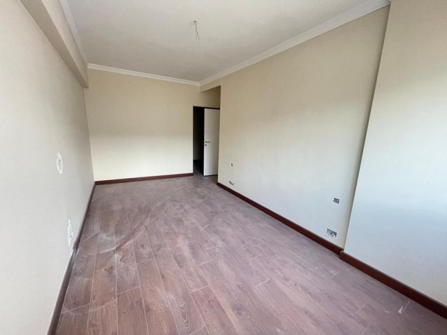 3+1 WOHNUNG ZU VERKAUFEN IN ZYPERN KYRENIA ZENTRUM ** 