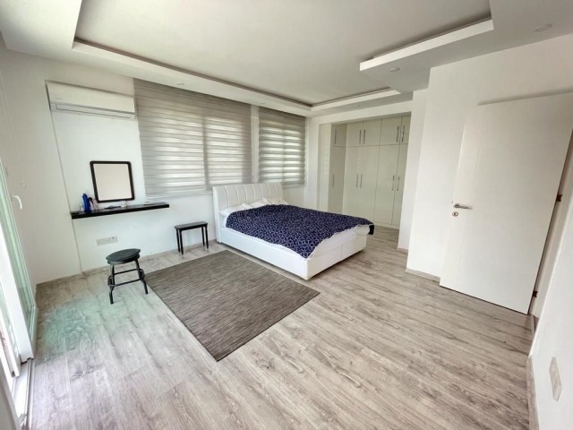 KIBRIS GİRNE MERKEZ'DE 2+1 TÜRK KOÇANLI SATILIK PENTHOUSE