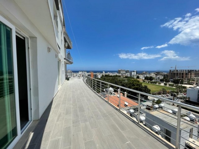 2 + 1 PENTHOUSE ZU VERMIETEN IN ZYPERN KYRENIA ZENTRUM ** 