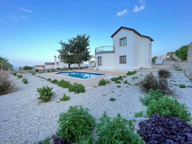 4 + 1 VILLA ZUM VERKAUF IN KYRENIA LAPTA ** 