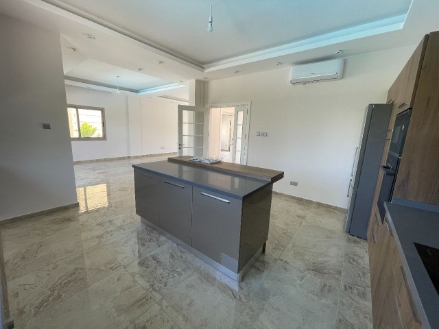 3 + 1 VILLA ZUM VERKAUF IN KYRENIA ALSANCAK ** 