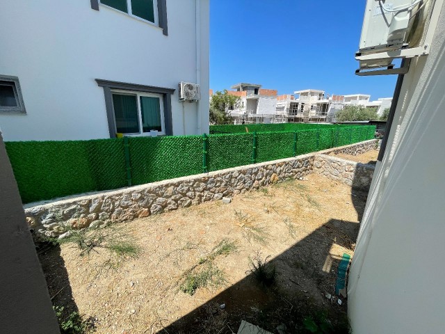 1 + 1 WOHNUNG ZU VERMIETEN IN ZYPERN KYRENIA KARAOGLANOGLU ** 