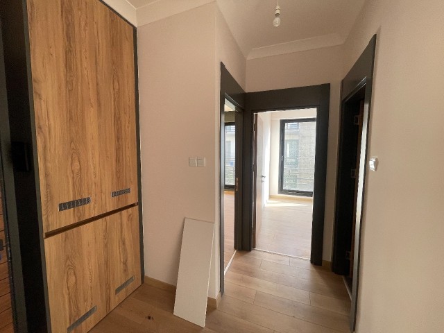 KIBRIS GİRNE MERKEZDE ORTAK HAVUZLU SİTEDE 2+1 SATILIK DAİRE