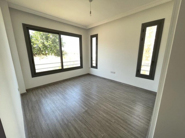 Flat To Rent in Alsancak, Kyrenia