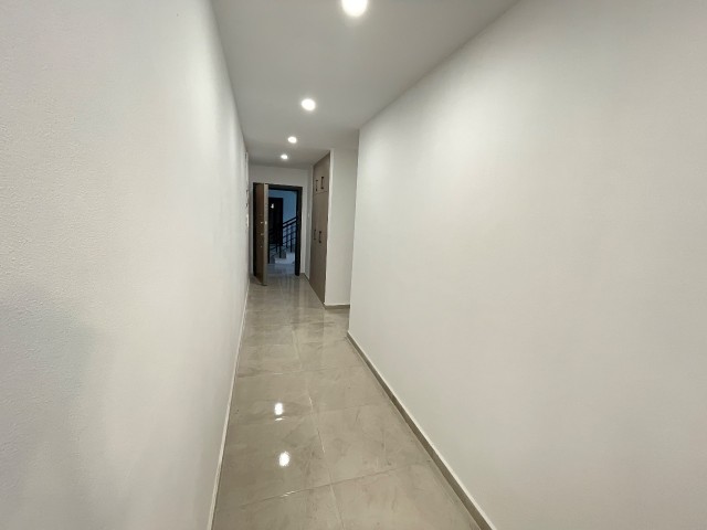 KIBRIS GİRNE ALSANCAK BÖLGESİNDE ORTAK HAVUZLU SİTEDE 2+1 SATILIK DAİRE