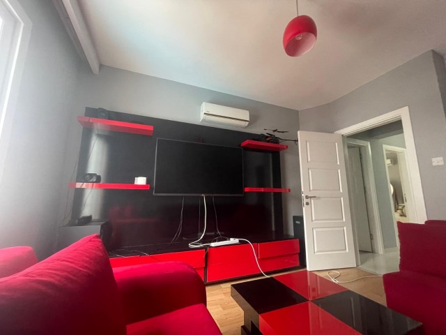 KIBRIS GİRNE MERKEZDE ORTAK HAVUZLU SİTEDE 3+1 SATILIK DAİRE